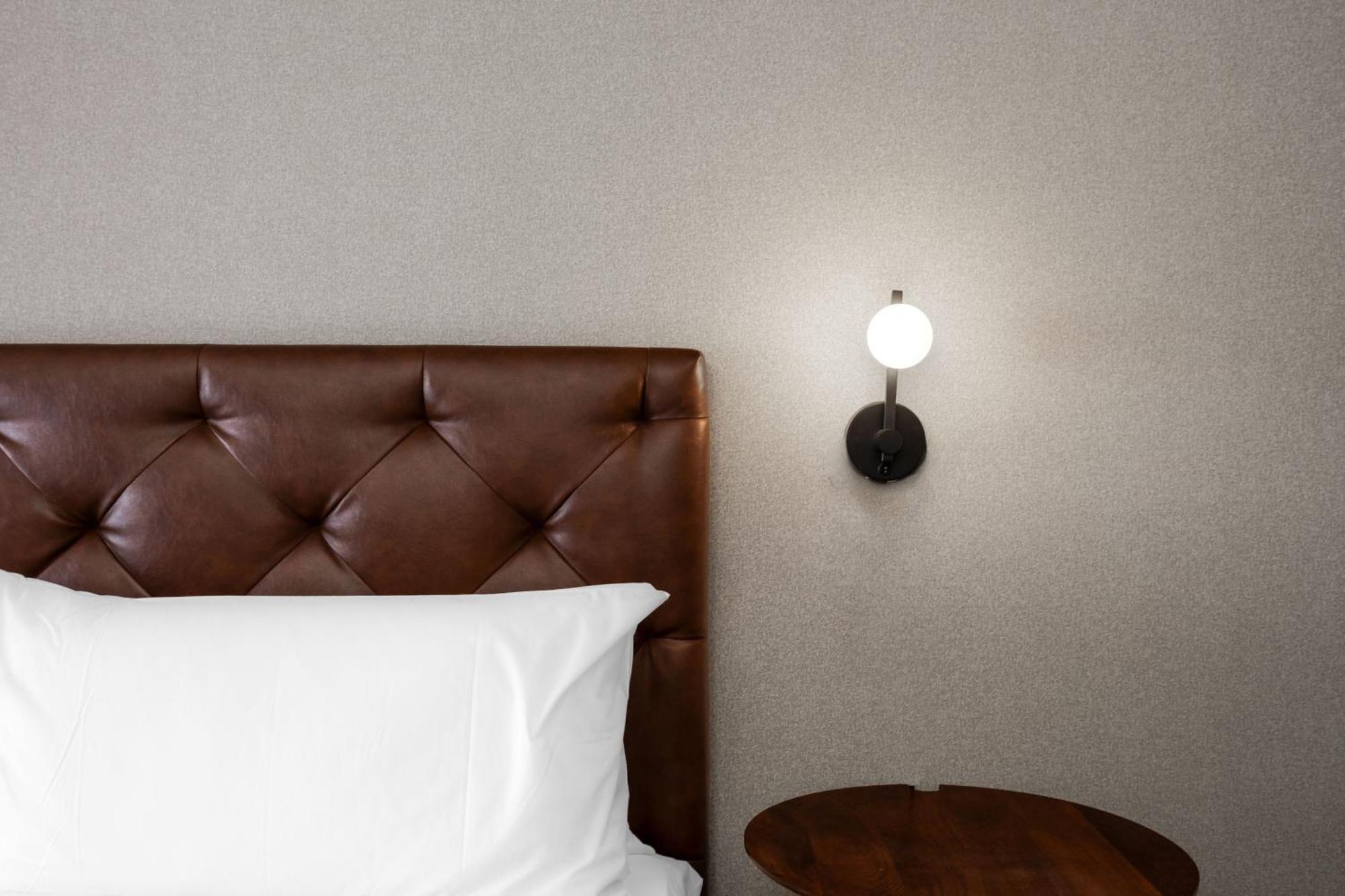 Four Points By Sheraton Kelowna Airport Екстериор снимка
