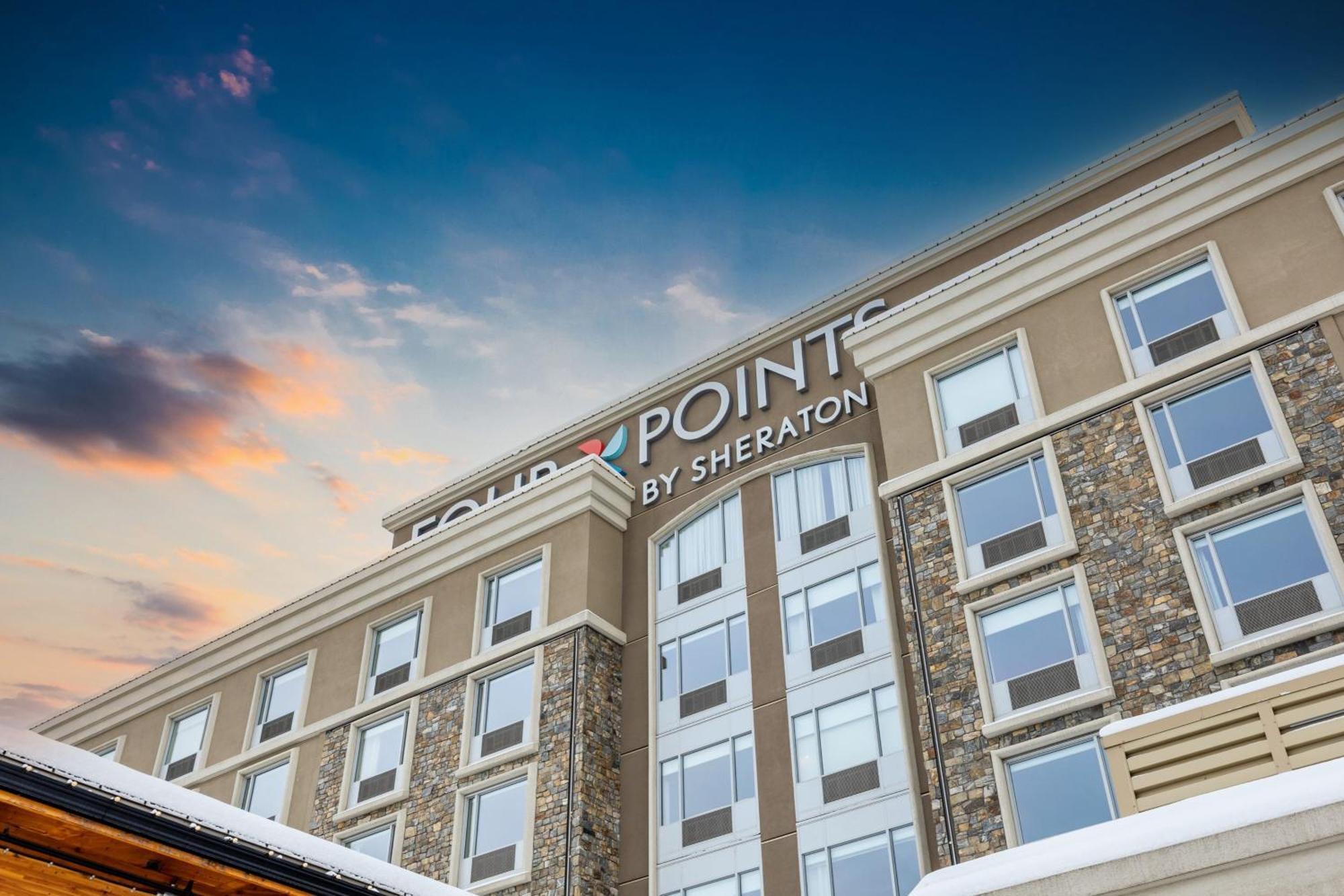 Four Points By Sheraton Kelowna Airport Екстериор снимка