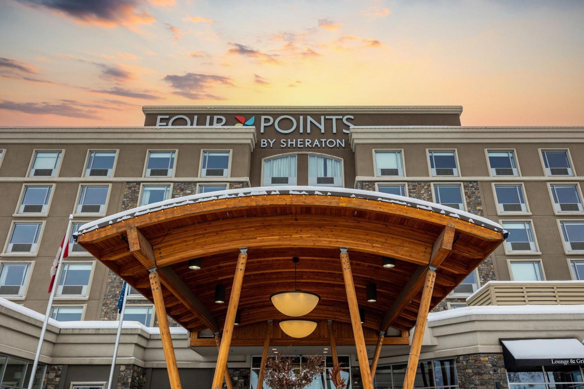 Four Points By Sheraton Kelowna Airport Екстериор снимка