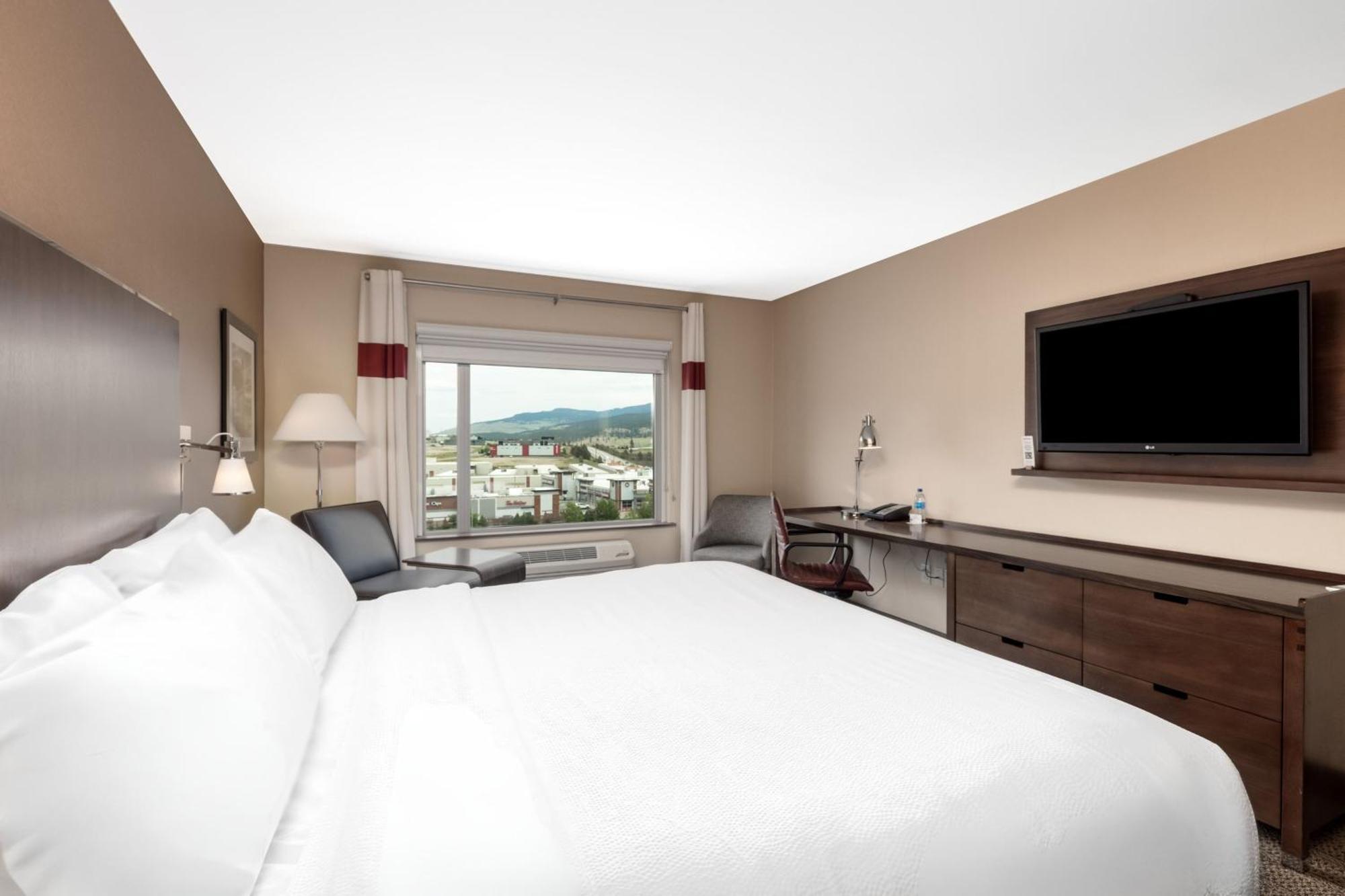 Four Points By Sheraton Kelowna Airport Екстериор снимка